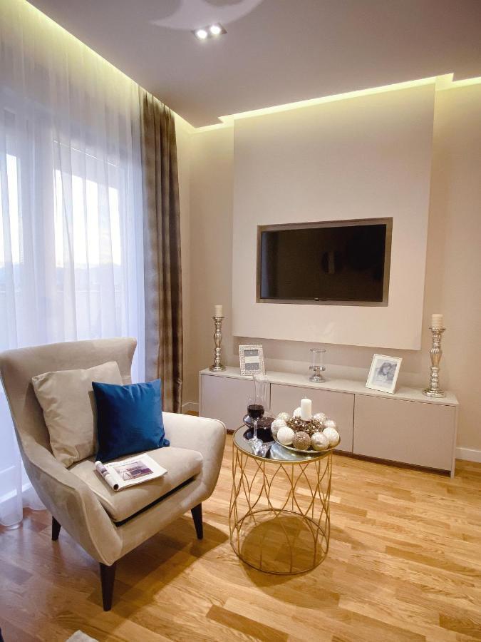 Tiffany Lux Apartment تريبينيي المظهر الخارجي الصورة